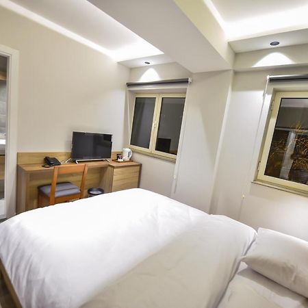 Baron Boutique Hotel Erévan Extérieur photo